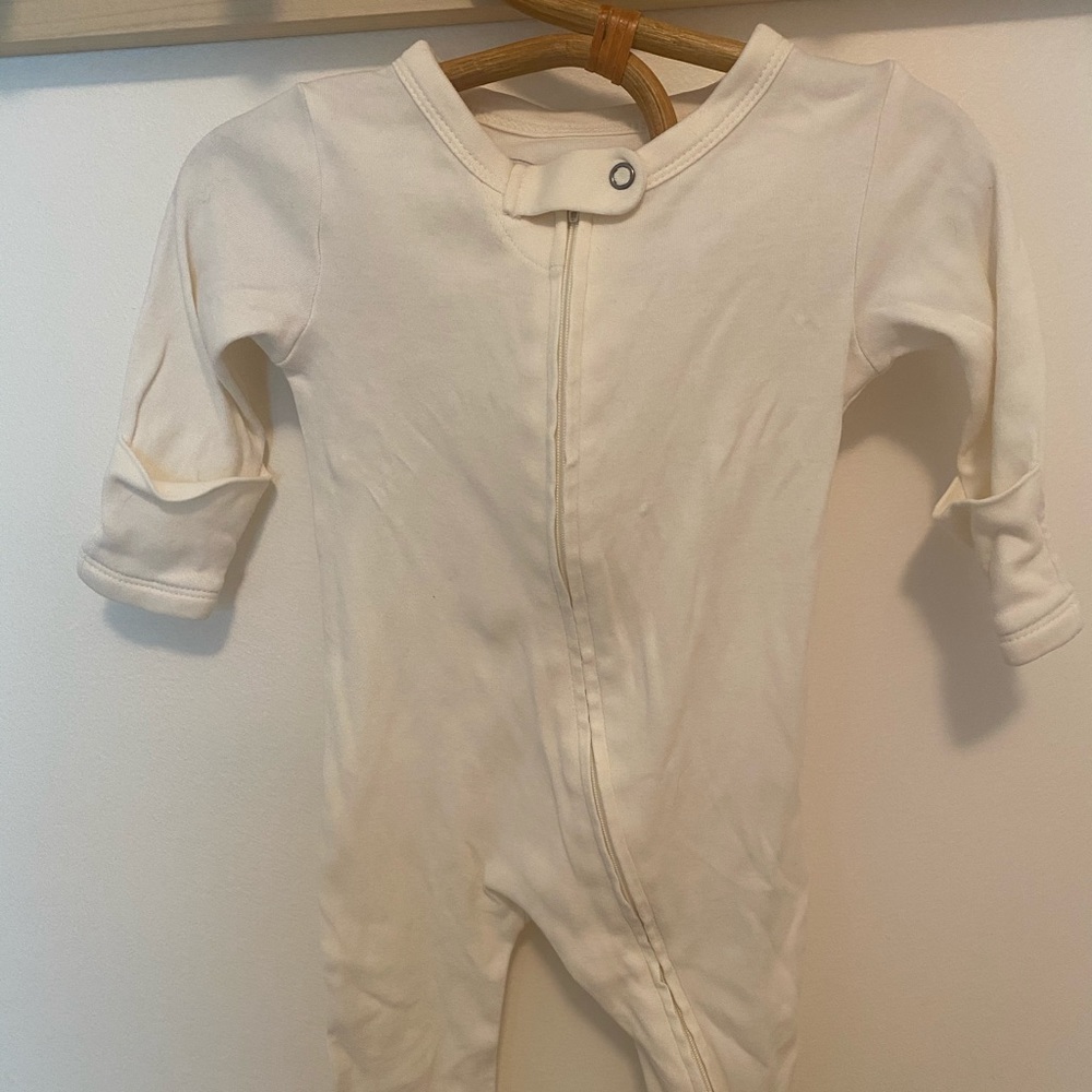 Finn & Emma Cream Footie, 0-3m